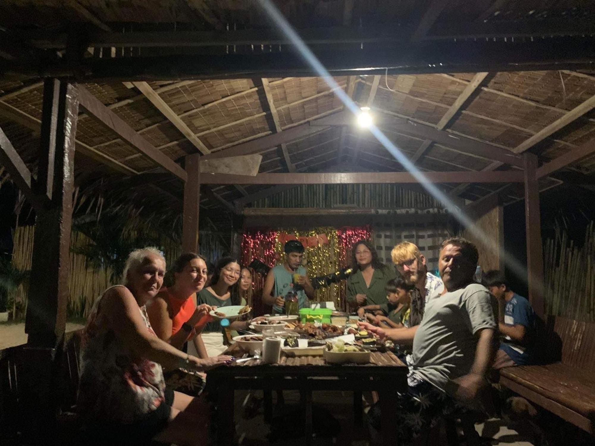 Bed and Breakfast Baybayon Sunset Эль-Нидо Экстерьер фото